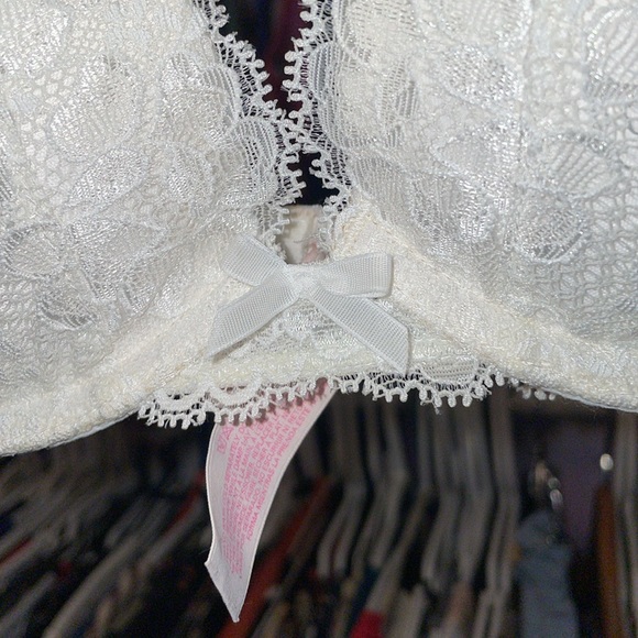 Victoria Secrets Retro y2k bra white lace perfect shape 32b youth again VS - Picture 5 of 7